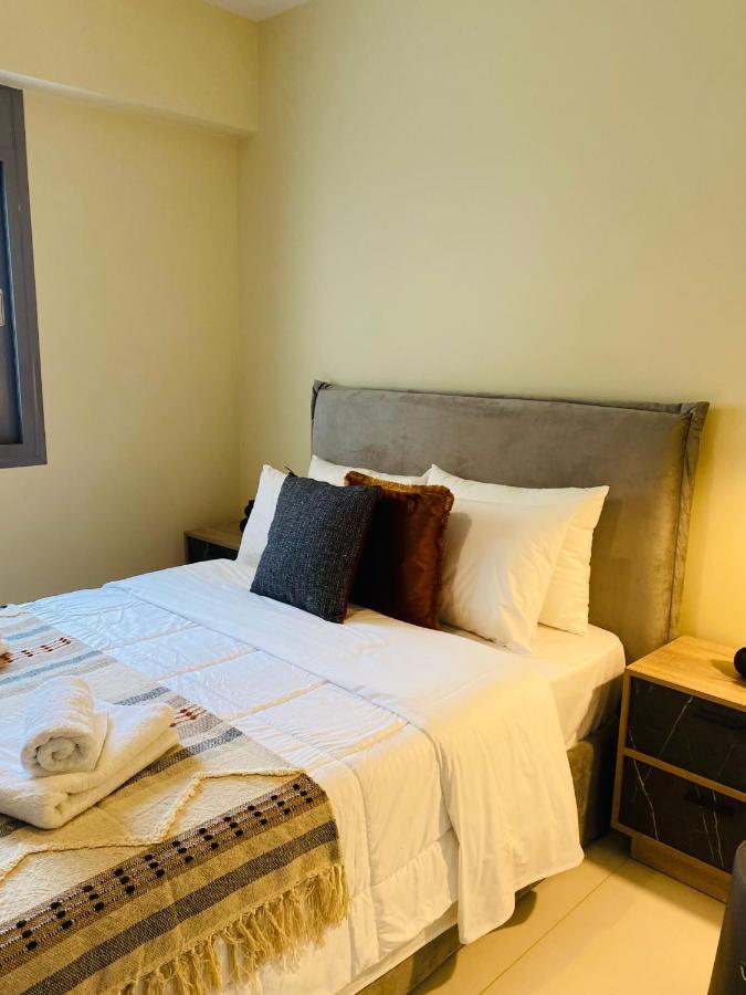 New 2Bd Aprt With Shared Rooftop Pool E2 أثينا المظهر الخارجي الصورة