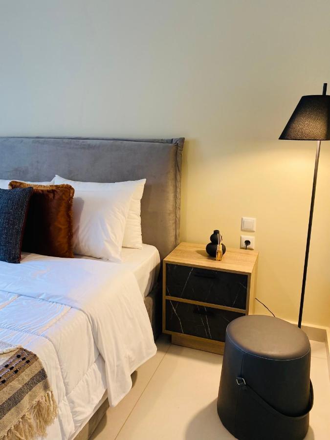 New 2Bd Aprt With Shared Rooftop Pool E2 أثينا المظهر الخارجي الصورة