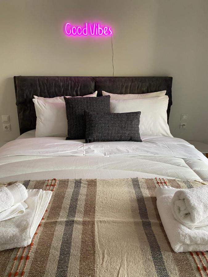 New 2Bd Aprt With Shared Rooftop Pool E2 أثينا المظهر الخارجي الصورة